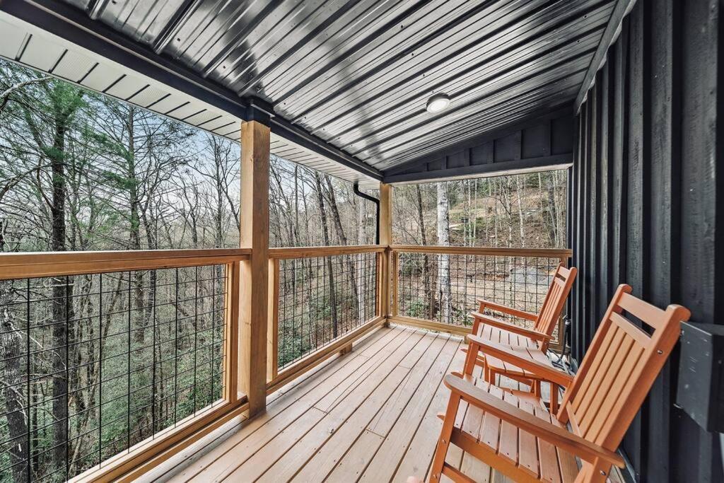 Honeymoon Couples Secluded, Hot Tub, Views *